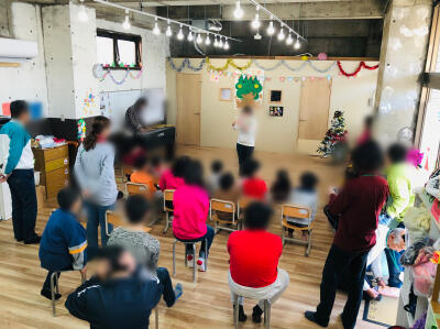 児童デイすぎと・ちいさな木の写真
