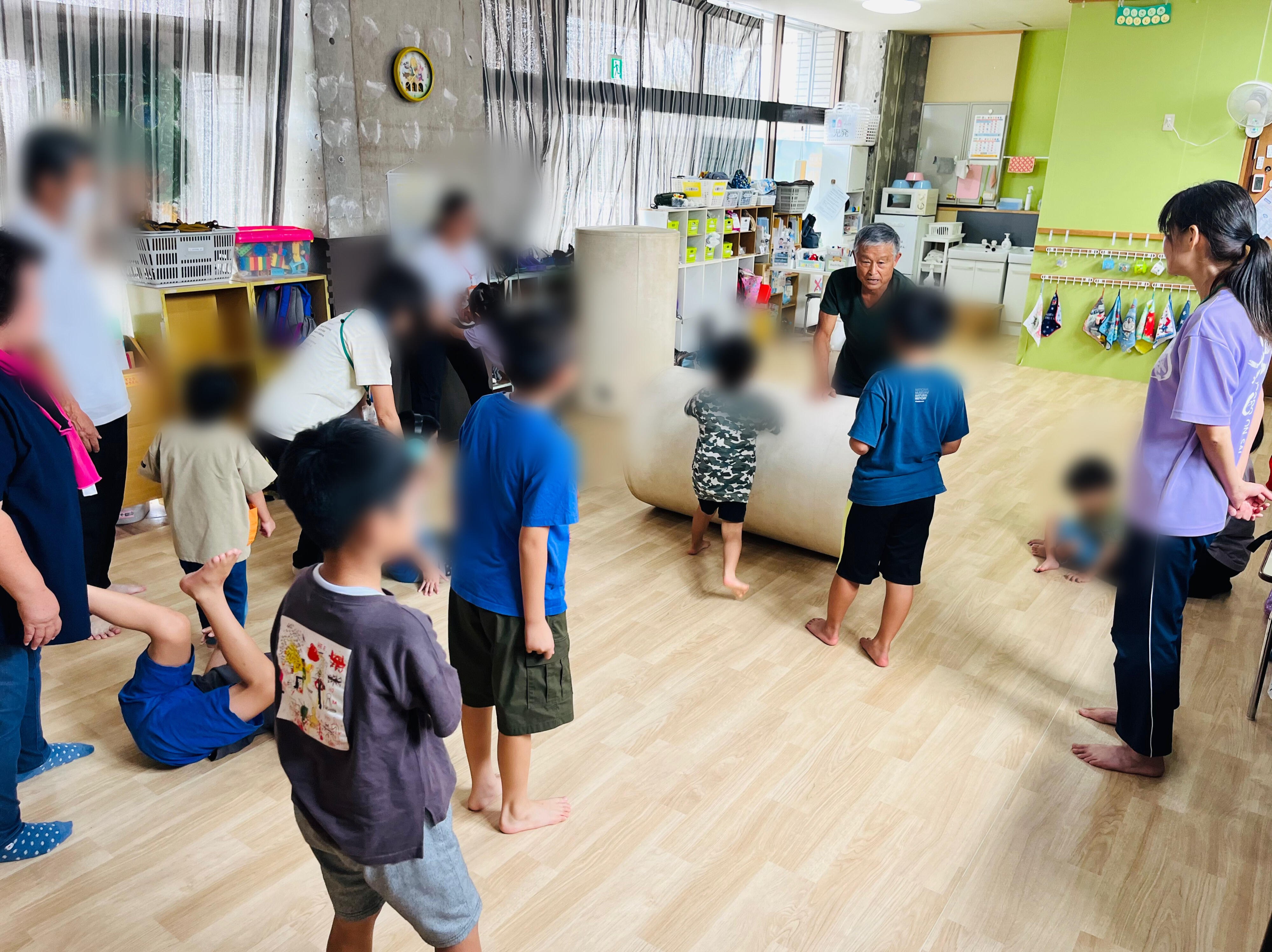 児童デイすぎと・ちいさな木の写真(2)